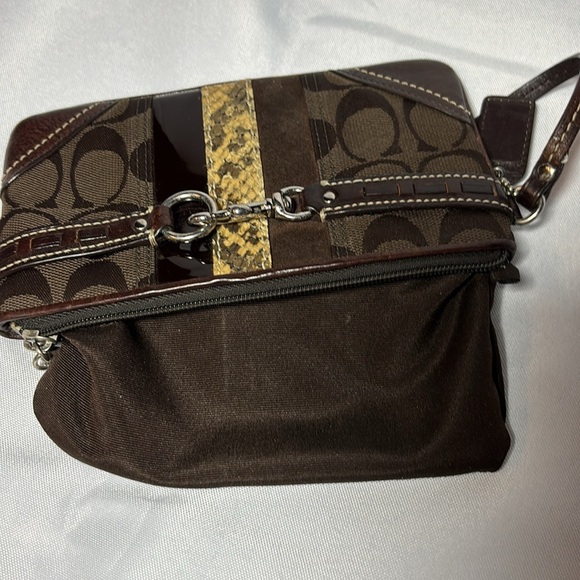 COACH Y2K Brown Snake Print Buckle Wristlet Clutch - Picture 9 of 11
